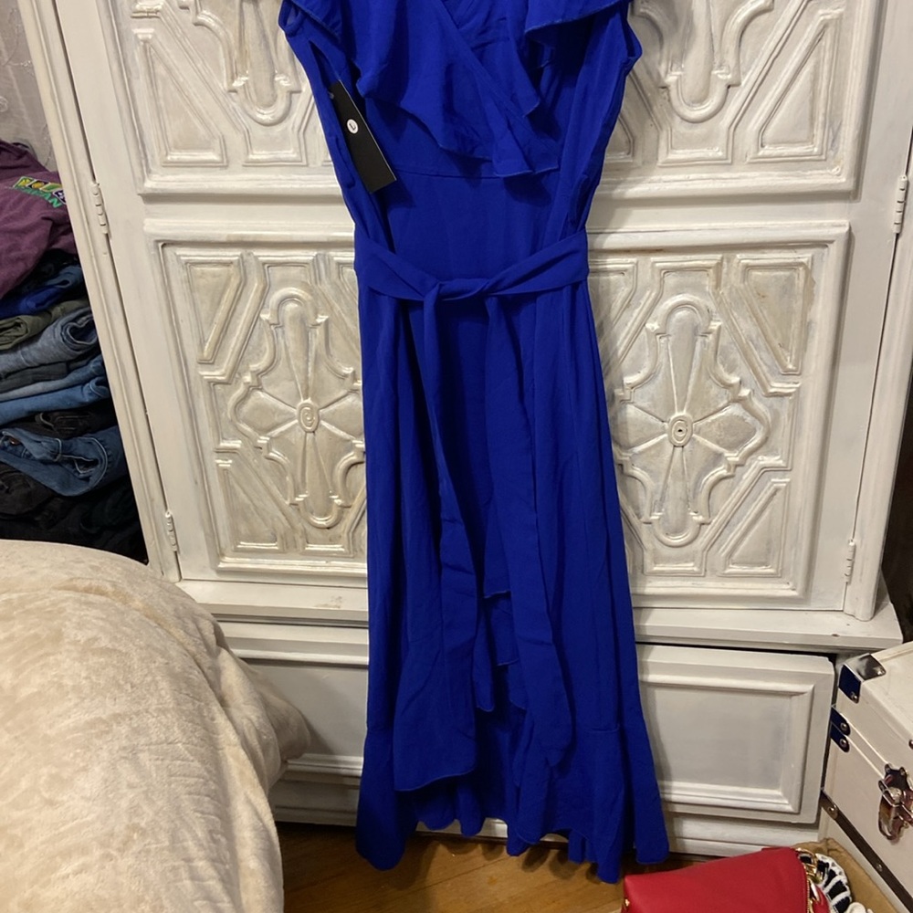 NWT RUFFLE DRESS - Picture 2 of 9